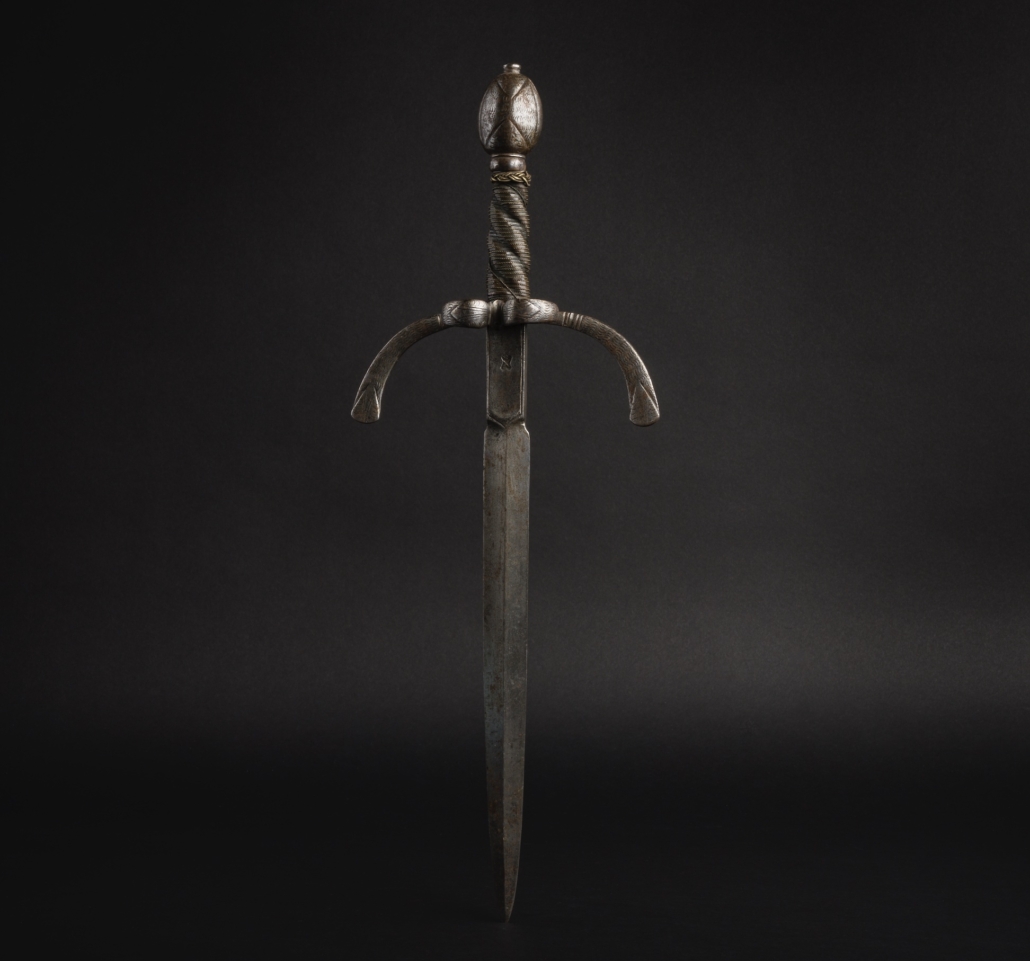 Left-handed dagger from the early 17th century, est. €2,300-€4,600