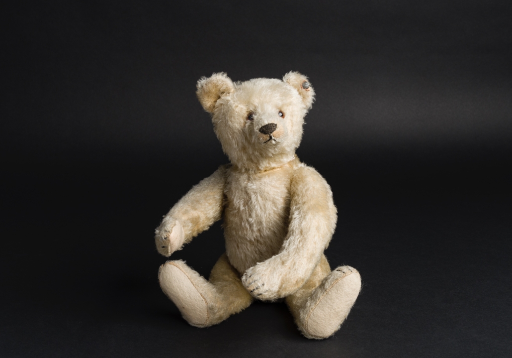 1926 Steiff teddy bear, est. €800-€1,600