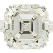 A Harry Winston ring featuring an Asscher-cut 31.04-carat diamond earned $600,000 plus the buyer’s premium in December 2020. Image courtesy of New Orleans Auction Galleries and LiveAuctioneers.