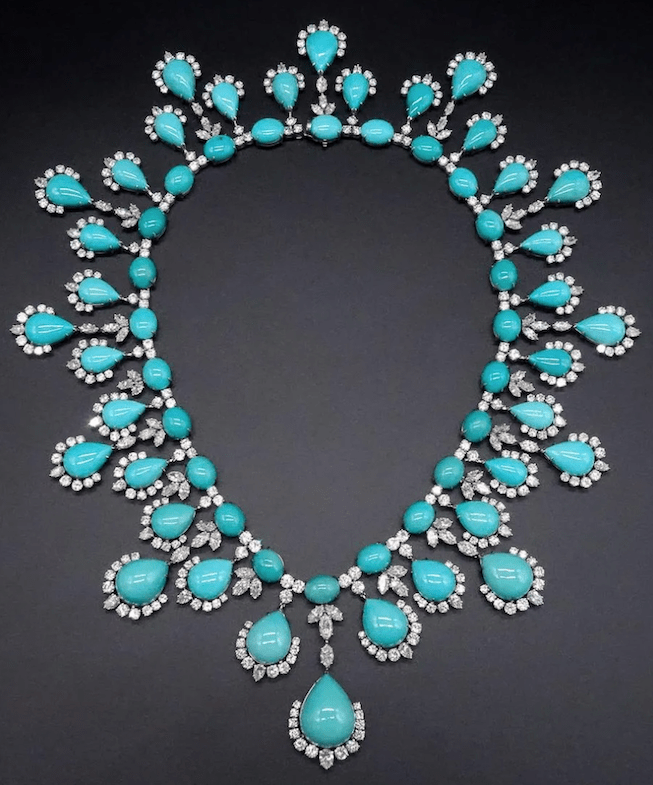 A turquoise and diamond platinum collar necklace, which displays Harry Winston’s peerless ability to pair diamonds with other precious stones, brought $140,000 plus the buyer’s premium in July 2021. Image courtesy of Mark Lawson Antiques, Inc. and LiveAuctioneers.