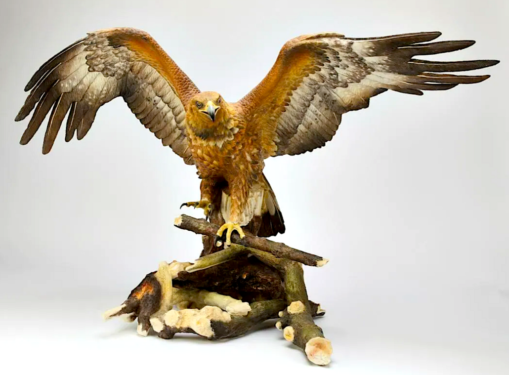 A monumental signed Golden Eagle sculpture brought $4,500 plus the buyer’s premium in December 2019 at Great Gatsby’s Auction Gallery, Inc. Image courtesy of Great Gatsby’s Auction Gallery, Inc. and LiveAuctioneers.