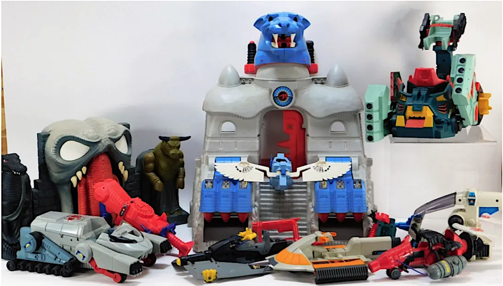 Despite some missing and non-functioning parts, a ThunderCats Cat’s Lair vehicle play set realized $475 plus the buyer’s premium in April 2020 at Bruneau & Co. Auctioneers. Image courtesy of Bruneau & Co. Auctioneers and LiveAuctioneers.