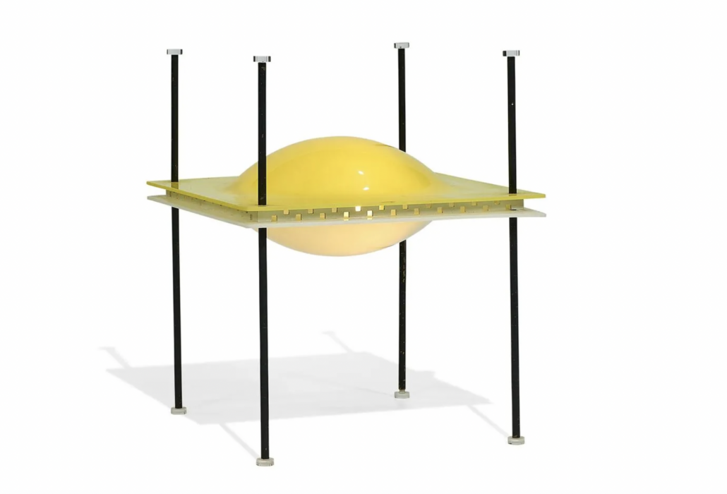 An Ettore Sottsass UFO lamp, designed for Arredoluce, realized $3,250 plus the buyer’s premium in September 2020. Image courtesy of Toomey & Co. Auctioneers and LiveAuctioneers
