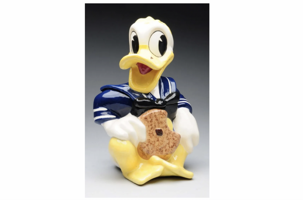 A Metlox Donald Duck cookie jar sold for $1,000 plus the buyer’s premium in November 2015. Image courtesy of Dan Morphy Auctions and LiveAuctioneers