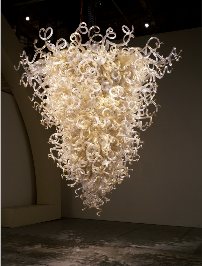 Monumental Dale Chihuly chandelier, est. $100,000-$150,000. Image courtesy of Heritage Auctions