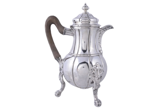 A mid-18th-century Belgian silver chocolate pot by Jacobus van de Vyvere brought $5,204 plus the buyer’s premium in March 2017. Image courtesy of Dreweatts Donnington Priory and LiveAuctioneers.