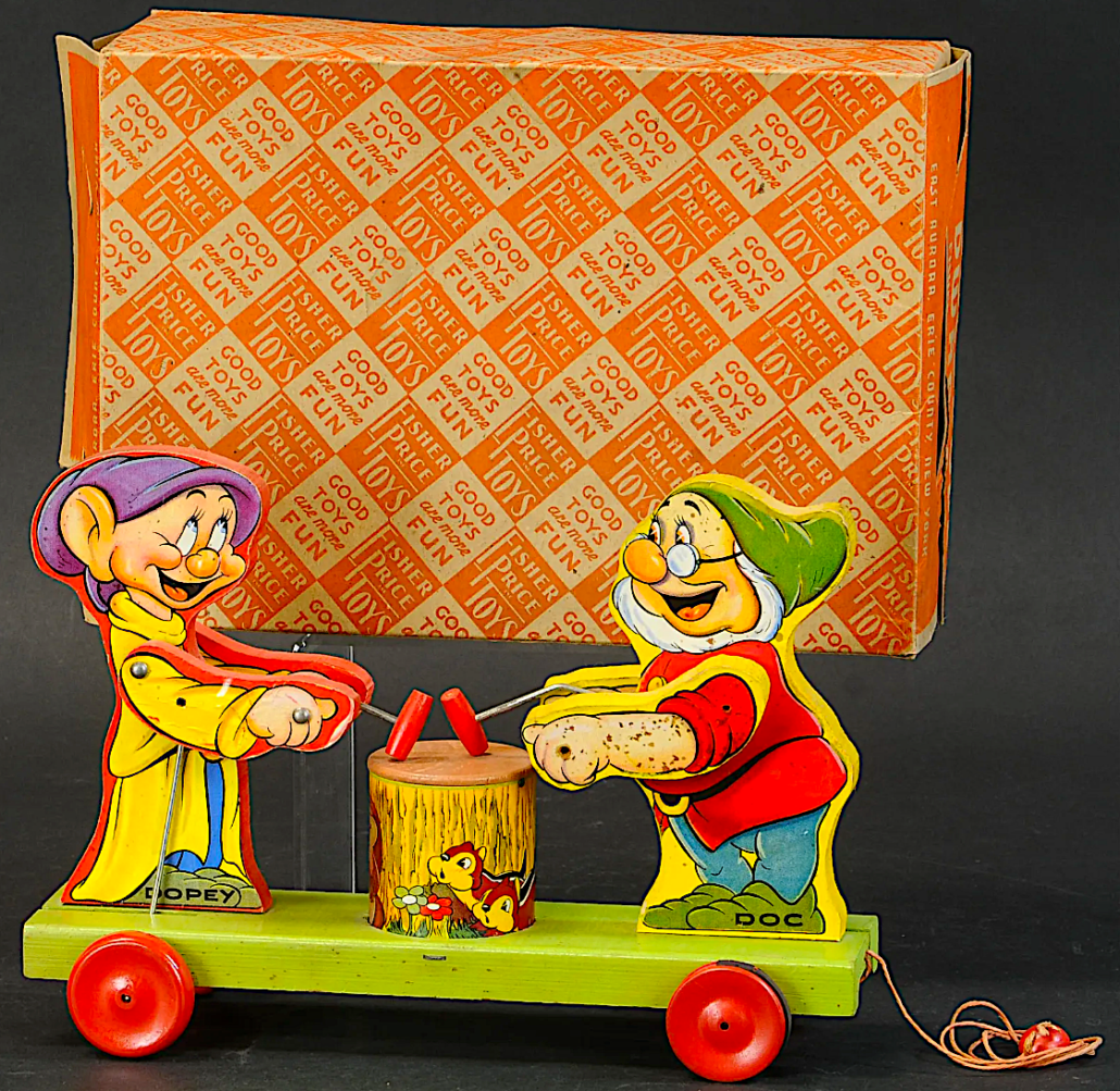 A boxed Doc & Dopey Dwarfs #770 set made $1,000 plus the buyer’s premium in March 2022. Image courtesy of Bertoia Auctions and LiveAuctioneers.