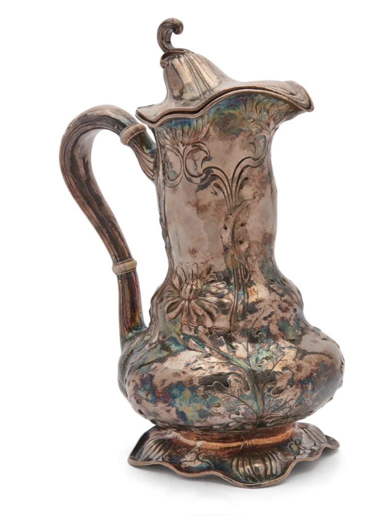 This handmade Gorham Martele silver chocolate pot earned $5,500 plus the buyer’s premium in December 2021. Image courtesy of Grogan & Company and LiveAuctioneers.