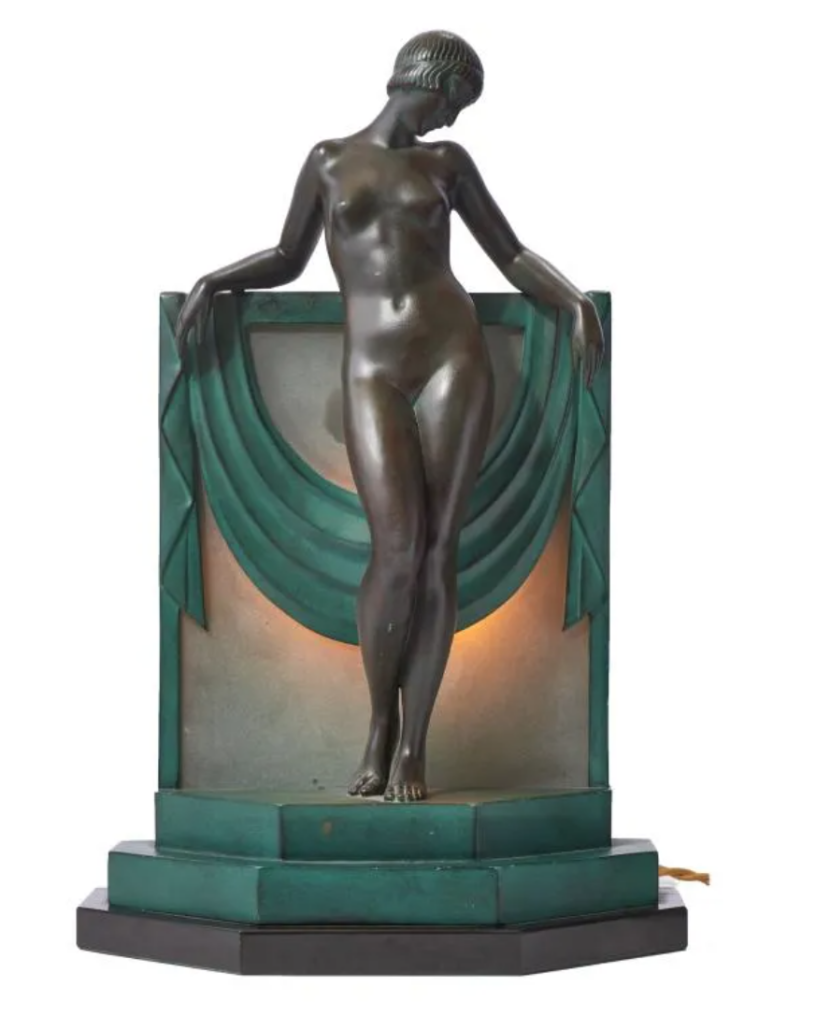 This Art Deco style bronze figural table lamp, styled after a model by Pierre Le Faguays, attained $4,000 plus the buyer’s premium at the February sale. Image courtesy of La Belle Epoque Auction Gallery and LiveAuctioneers.