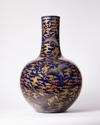 Qianlong vase spotted in English kitchen rockets to $1.7M at Dreweatts