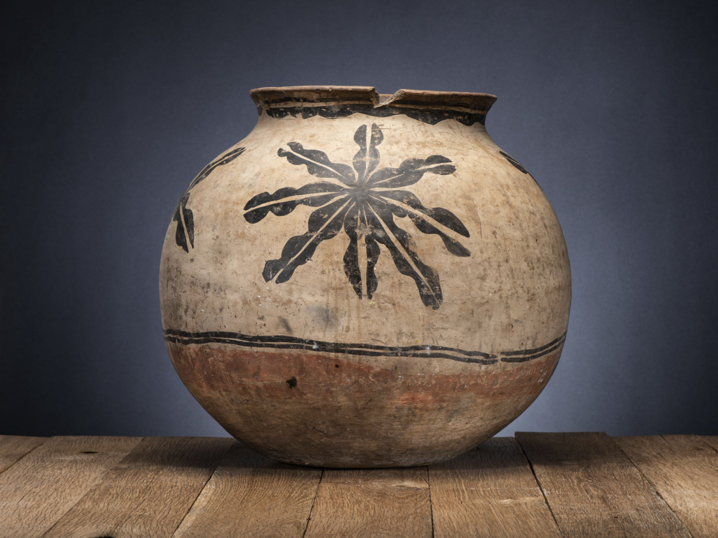 Large Cochiti pottery storage jar, est. $20,000-$30,000