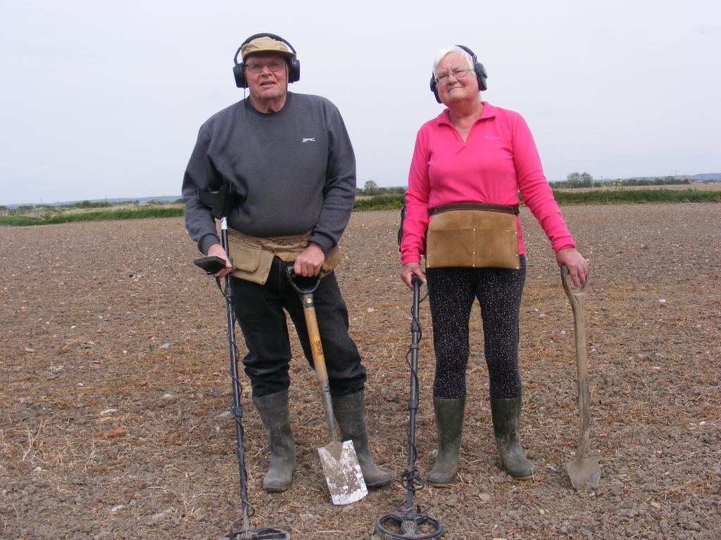 Phil and Joan Castle made the discovery of their lives in October 2018, when they swept their metal detectors over what proved to be a so-called “purse hoard” of 14th-century British gold coins. Image courtesy of Noonans
