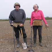 Phil and Joan Castle made the discovery of their lives in October 2018, when they swept their metal detectors over what proved to be a so-called “purse hoard” of 14th-century British gold coins. Image courtesy of Noonans