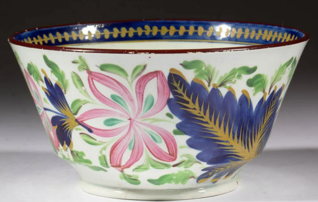 This Gaudy Dutch Leaf pattern waste bowl earned $2,300 plus the buyer’s premium in July 2021. Image courtesy of Jeffrey S. Evans & Associates and LiveAuctioneers.