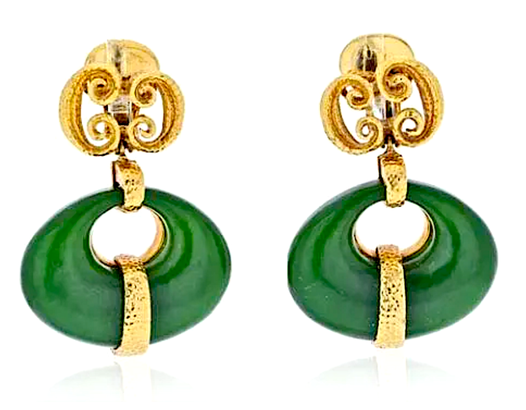 A pair of David Webb 18K scepter jade gold drop earrings sold for $48,000 plus the buyer’s premium in May 2022. Image courtesy of Joshua Kodner and LiveAuctioneers.