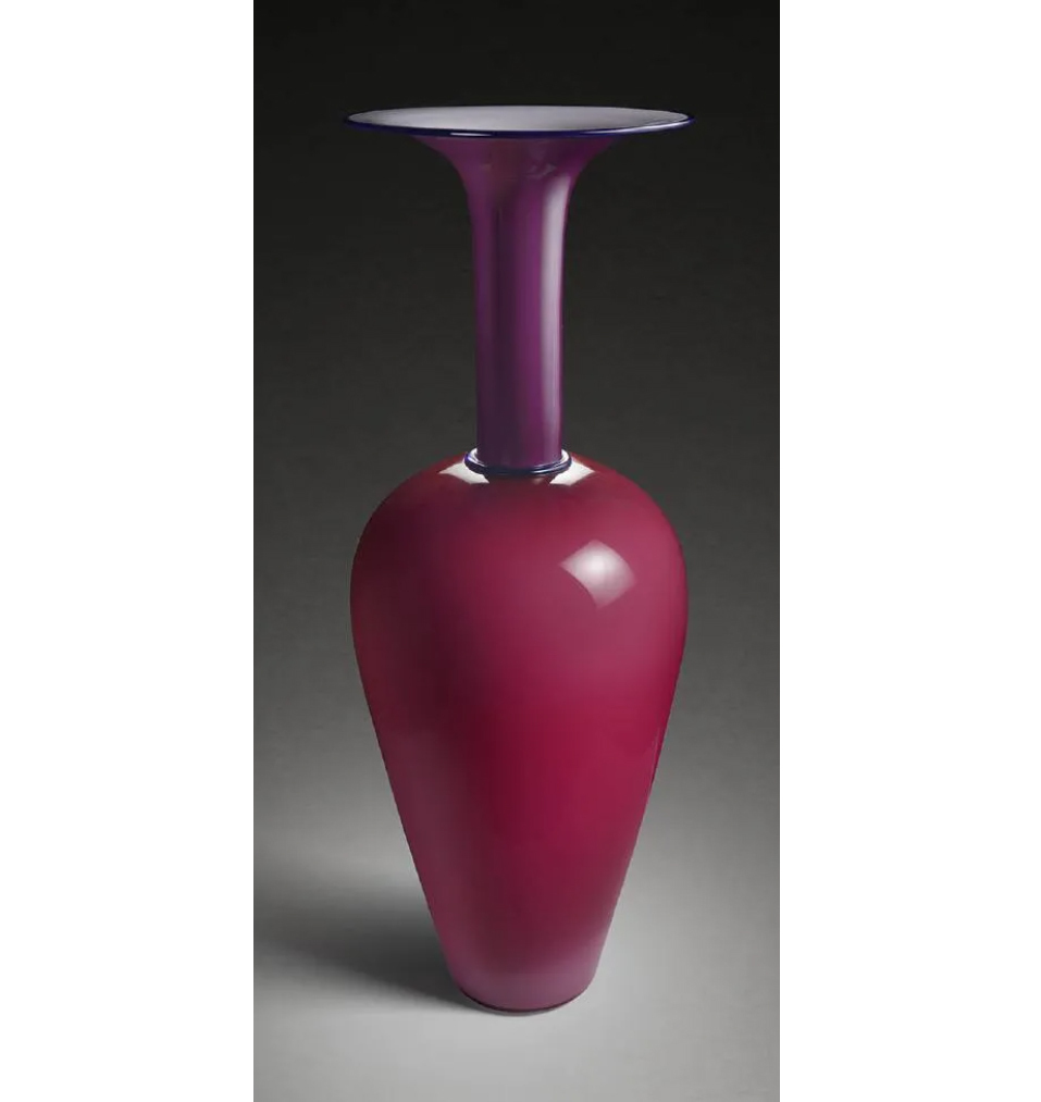 A pink Dante Marioni Whopper vessel from 1993 realized $5,000 plus the buyer’s premium in January 2017. Image courtesy of Habitat Galleries and LiveAuctioneers.