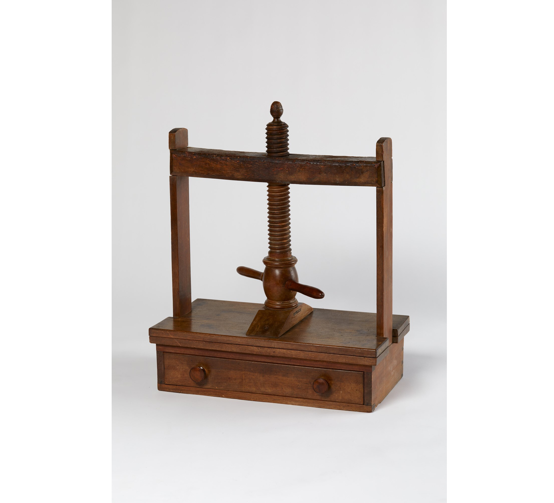 Book press, late 18th century, wood, 2022.03.003, Photo ©John Bigelow Taylor