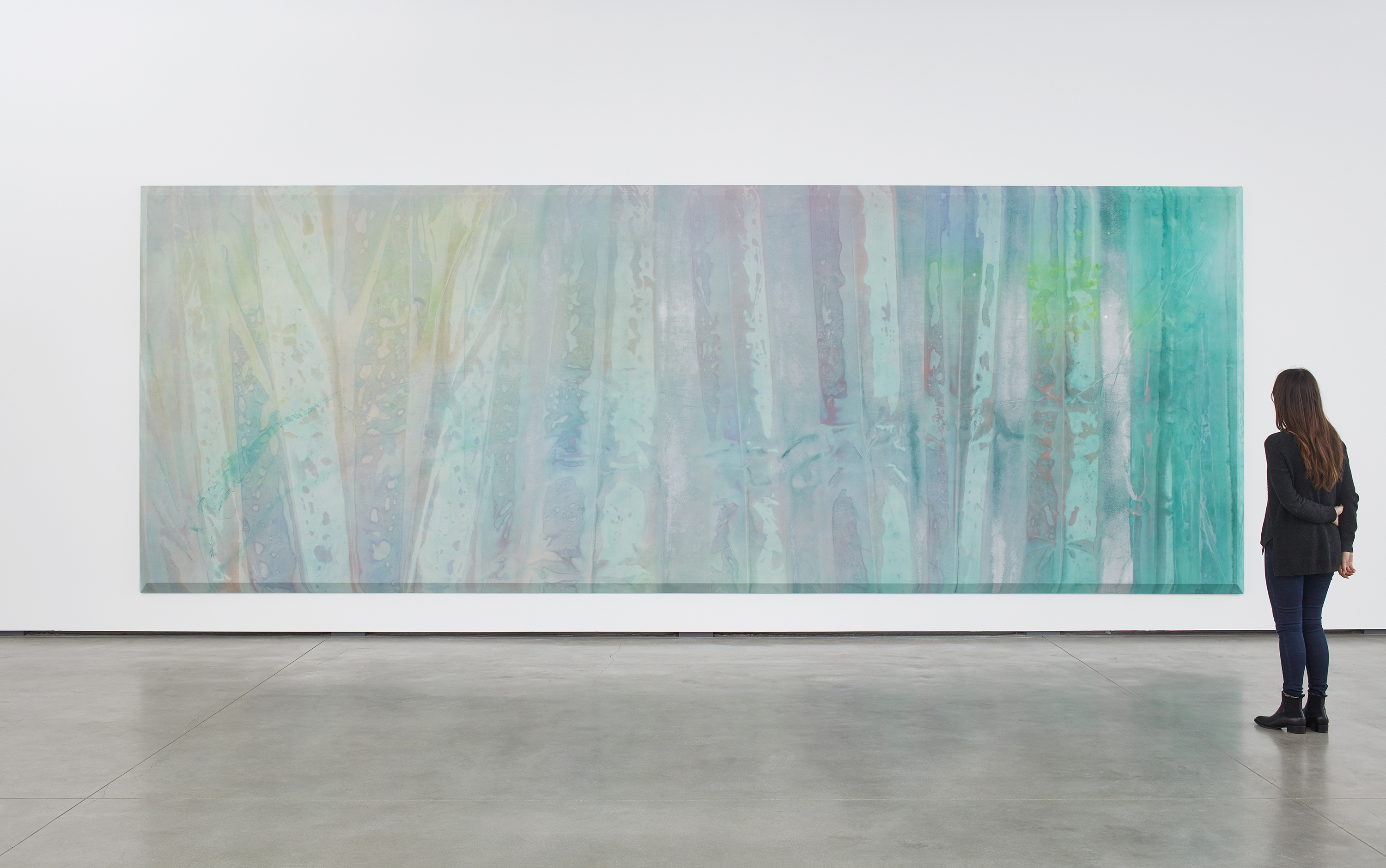 Sam Gilliam, ‘Green April,’ 1969. Acrylic on canvas, 98 by 271 by 3 7/8in (248.9 by 688.3 by 9.8cm). Collection of Kunstmuseum Basel, Basel, Switzerland. Courtesy of David Kordansky Gallery and Pace Gallery. Photography by Lee Thompson.