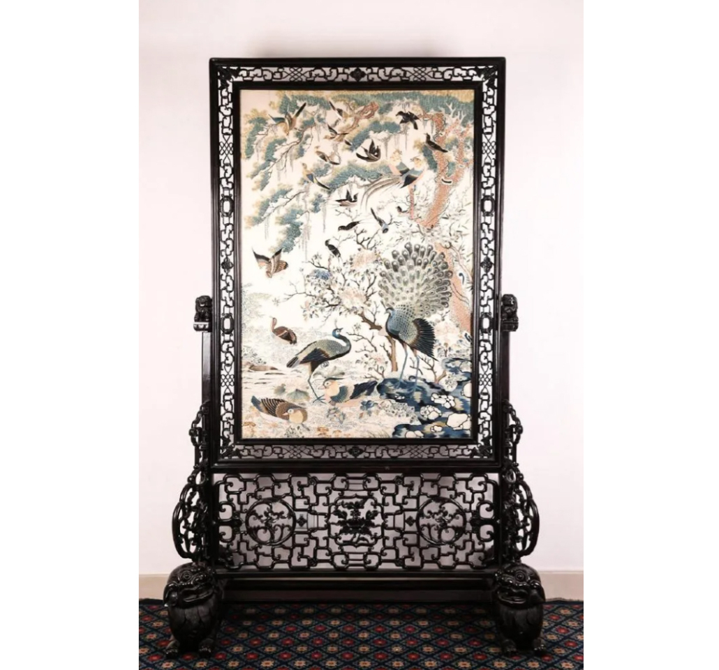A Chinese framed silk embroidery peacock screen realized $95,000 plus the buyer’s premium in January 2018. Image courtesy of Maven Auction and LiveAuctioneers.