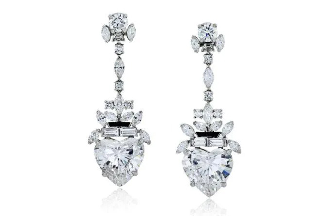 A pair of Raymond Yard platinum heart-shape five-carat diamond drop earrings attained $360,000 plus the buyer’s premium in May 2022. Image courtesy of Joshua Kodner and LiveAuctioneers.