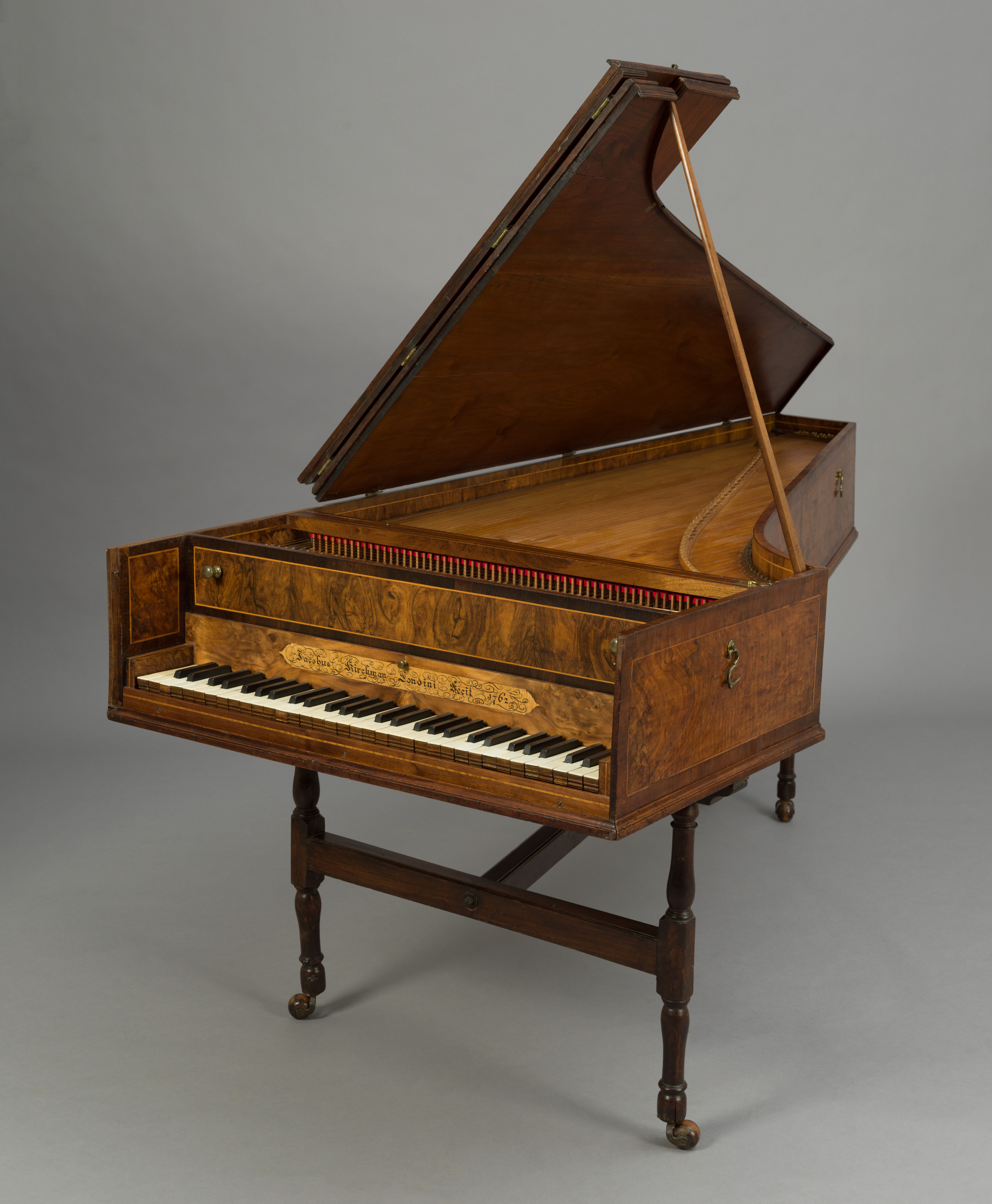  Harpsichord, Jacob Kirkman, London, England, 1762. Museum purchase, 1997-76 
