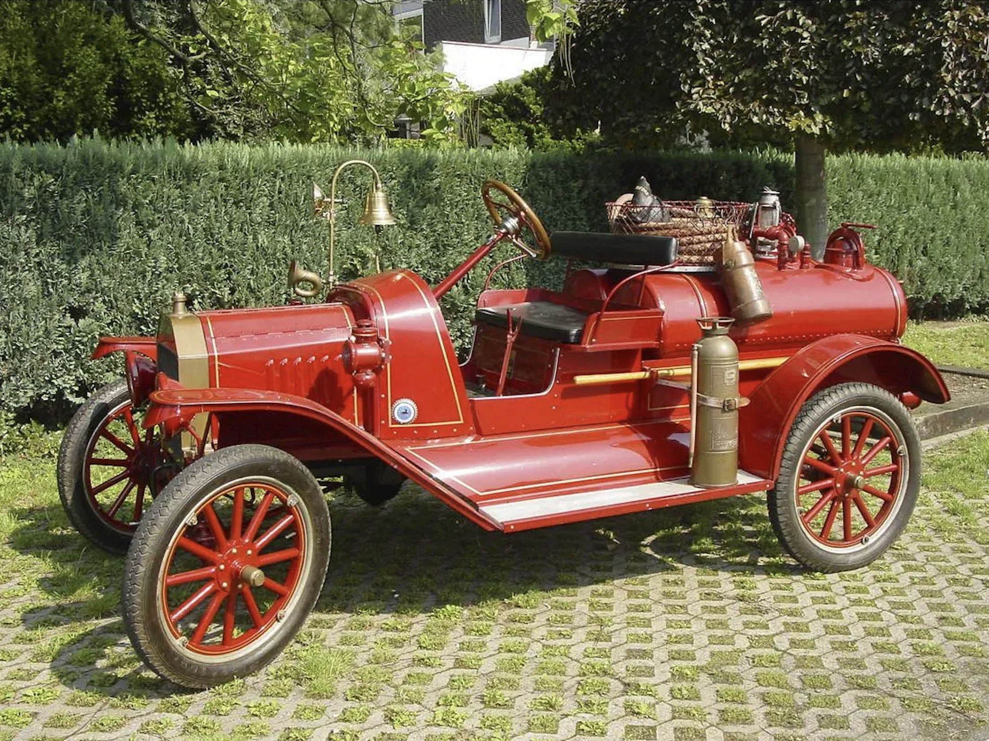 Ford Model T 1917 chemical fire truck, est. €30,000-€50,000