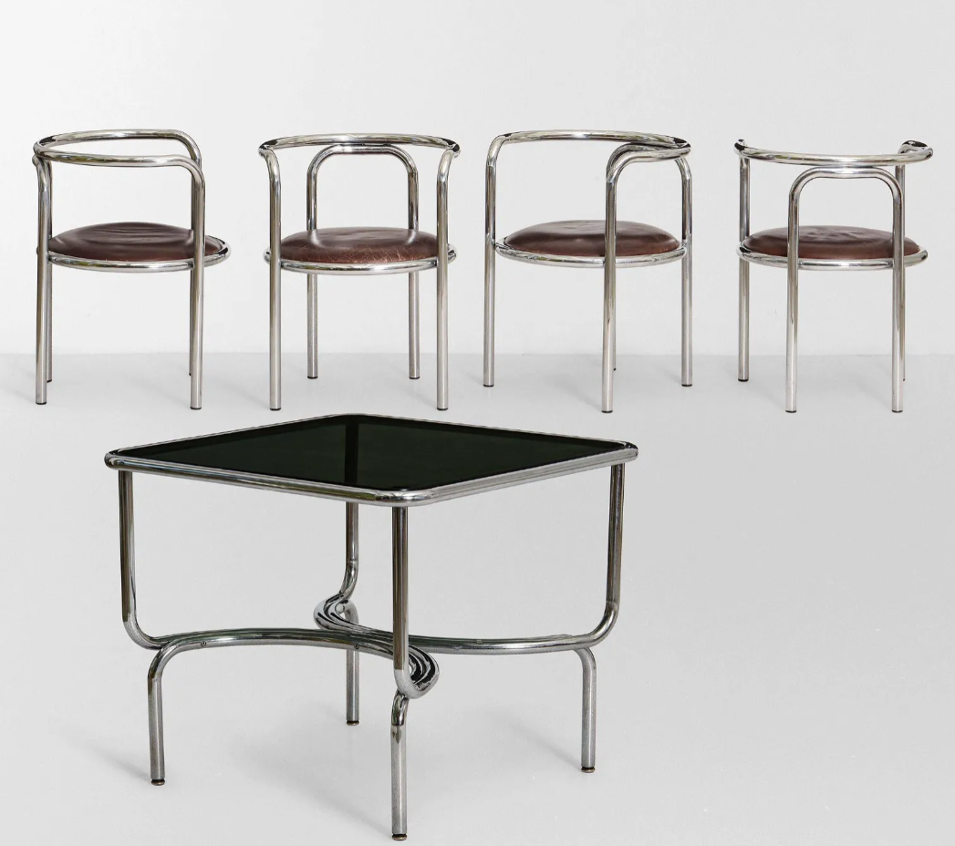 A set of four chairs and table from Gae Aulenti’s Locus Solus series made $9,706 plus the buyer’s premium in May 2021. Image courtesy of Cambi Casa D’Aste and LiveAuctioneers.