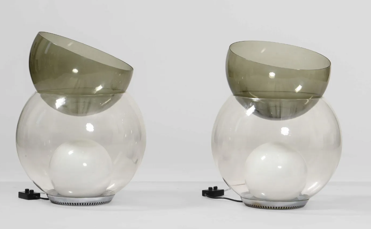 Two Gae Aulenti table lamps for Fontana Arte, designed in 1964, realized $6,130 plus the buyer’s premium in May 2021. Image courtesy of Cambi Casa D’Aste and LiveAuctioneers.