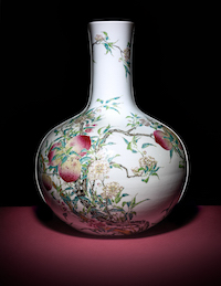 Qianlong Nine Peaches vase ready to be picked at Hindman, Sept. 23