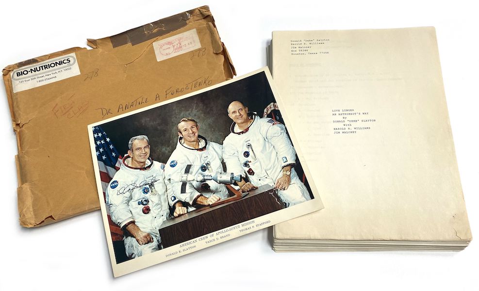  Astronaut Deke Slayton’s typed, unpublished, 169-page manuscript sent to Anatole Forostenko in 1986, estimated at $400-$500