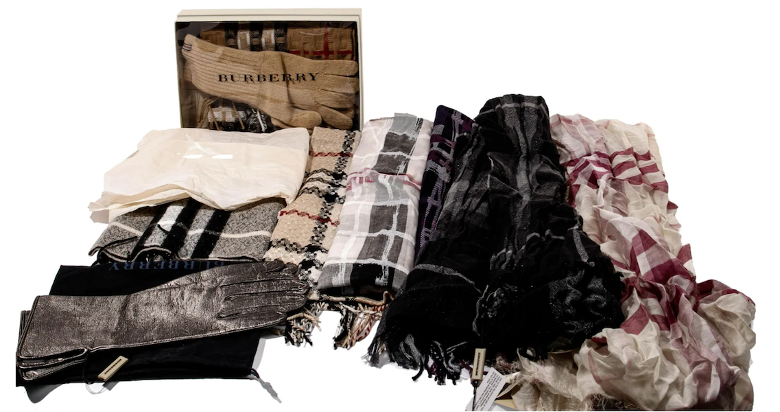 A set of Burberry gloves and scarves brought $900 plus the buyer’s premium in March 2021. Image courtesy of Leonard Auction, Inc. and LiveAuctioneers.