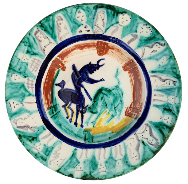 Pablo Picasso plate, ‘Corrida aux Personnage,’ estimated at $15,000-$25,000. Image courtesy of Heritage Auctions