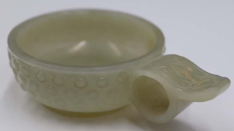 Chinese carved jade libation cup that once belonged to Franklin Delano Roosevelt and Eleanor Roosevelt, estimated at $1,000-$1,500