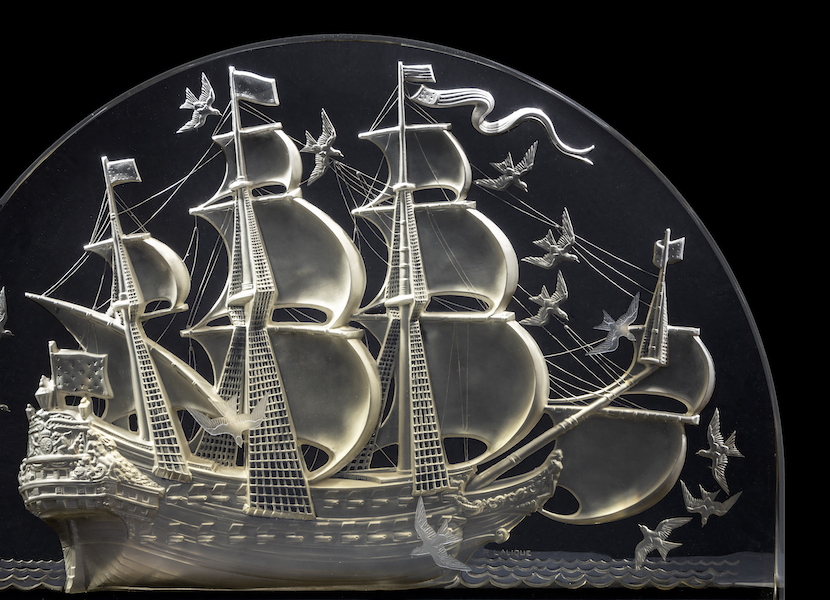 Lalique Caravelle table centerpiece, £75,200. Image courtesy of Lyon & Turnbull