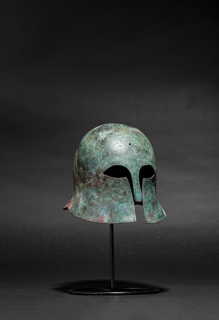 Corinthian helmet from the 7th century B.C., €57,500