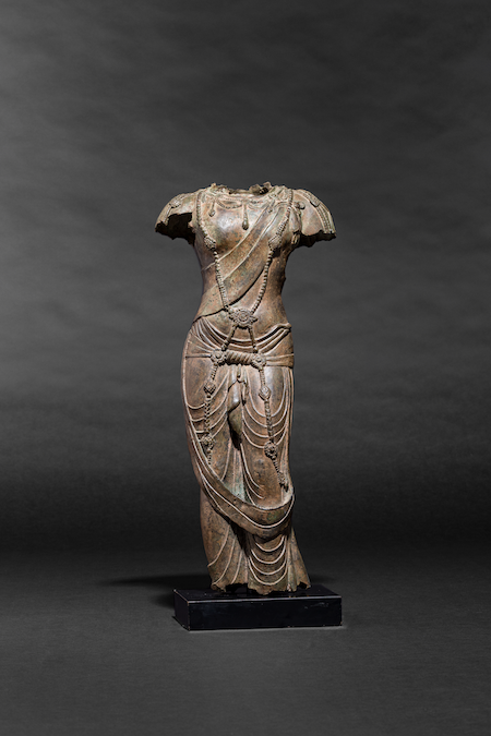 Chinese bronze torso of a Bodhisvatta, €75,000