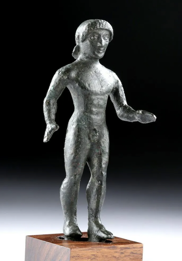 Example of an Etruscan bronze dating to circa 480-460 B.C., which takes the form of a kouros, or young man. It sold for $1,800 plus the buyer’s premium in May 2020. Image courtesy of Artemis Gallery and LiveAuctioneers.