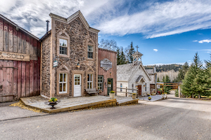 Sets used to depict Big Whiskey, the town where ‘Unforgiven’ took place, remains fully intact on the grounds of the Canadian ranch. Photo courtesy of Engel & Volkers Vancouver/Sona Visual and TopTenRealEstateDeals.com