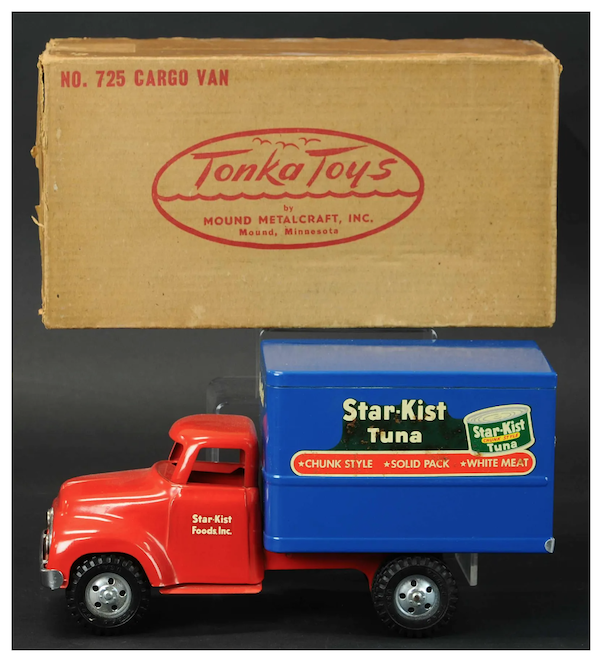This boxed StarKist Tuna delivery truck went for $3,000 plus the buyer’s premium in April 2021. Image courtesy of Bertoia Auctions and LiveAuctioneers.