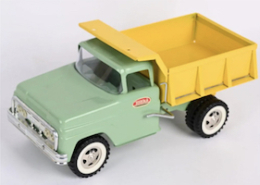 A #406 Tonka dump truck, evidently never played with, achieved $2,800 plus the buyer’s premium in January 2022. Image courtesy of Milestone Auctions and LiveAuctioneers.