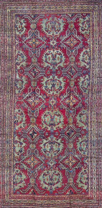 This 19th-century Anatolian Oushak palace carpet featuring all-over medallions and wide borders brought €3,000 (about $3,180) plus the buyer’s premium in April 2018. Image courtesy of Il Ponte Casa d'Aste Srl and LiveAuctioneers