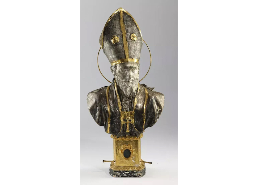A 19th-century silver gilt papier mache bust of St. Peter, his halo represented by a slim ring, achieved $2,500 plus the buyer’s premium against an estimate of $450-$600 in February 2019. Image courtesy of Great Gatsby’s Auction Gallery, Inc. and LiveAuctioneers