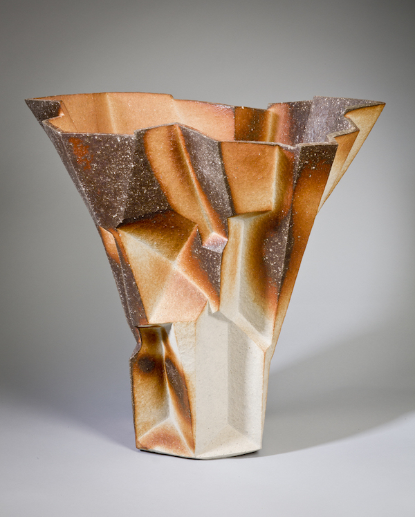 John Stephenson, ‘Shigaraki Footed Plate,’ 1962, stoneware. Collection of Susanne Stephenson. Photo by Dennison Dorsey