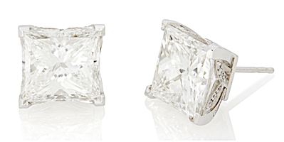 &#8216;Real Housewives&#8217; star&#8217;s diamond earrings led exciting fine jewelry sale at John Moran