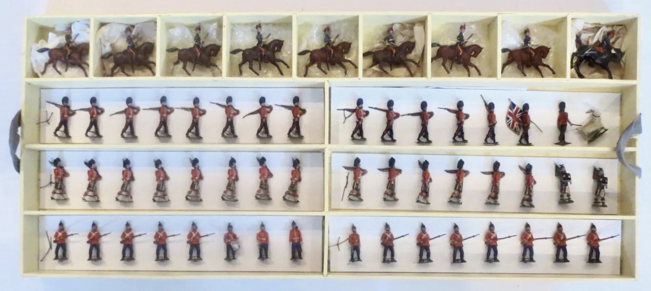 A 175-piece prewar Britains toy soldier set — the second-largest made by the company — brought $11,000 plus the buyer’s premium in February 2022. Image courtesy of Old Toy Soldier Auctions USA and LiveAuctioneers