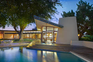 Dubbed the Fawcett Farm, this Frank Lloyd Wright-designed property in Los Banos, California has listed for $4.25 million. Photos courtesy of TopTenRealEstateDeals.com and Crosby Doe.
