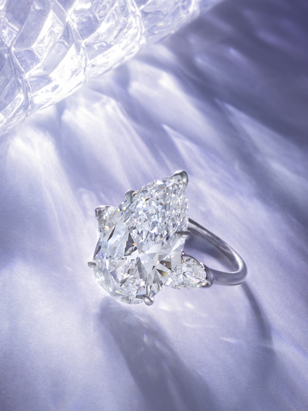 Harry Winston diamond ring with pear-shape 7.40-carat stone, $362,500. Image courtesy of Hindman