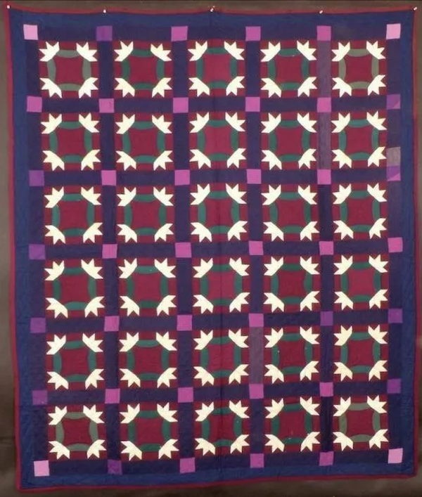 Amish Lilly Variation pattern quilt, estimated at $550-$700