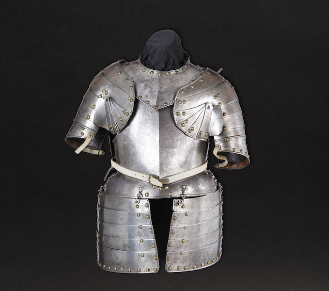 Pikesman’s suit of armor dating to the 16th or 17th century, estimated at €2,500-€5,000