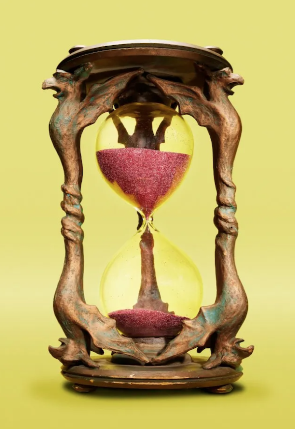 A Wicked Witch of the West hourglass prop from ‘The Wizard of Oz’ earned $400,000 plus the buyer’s premium in December 2022. Image courtesy of Heritage Auctions and LiveAuctioneers.